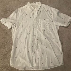 H&M men’s white linen shirt with palm trees, size L
